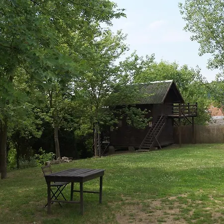 Var-camping Campsite Sirok