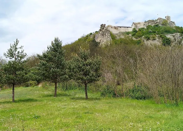 Vár-camping Campeggio